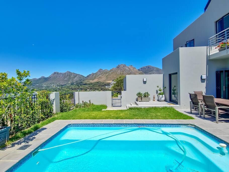 Estate Living In Houtbay With Pool And Views Villa Cape Town Exterior photo